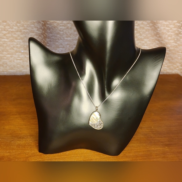 Sterling silver with abalone pendant - Picture 3 of 12